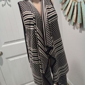 Spence Knits Sz XL Draped Black & Beige Geometric Patterned Knit Sweater Vest